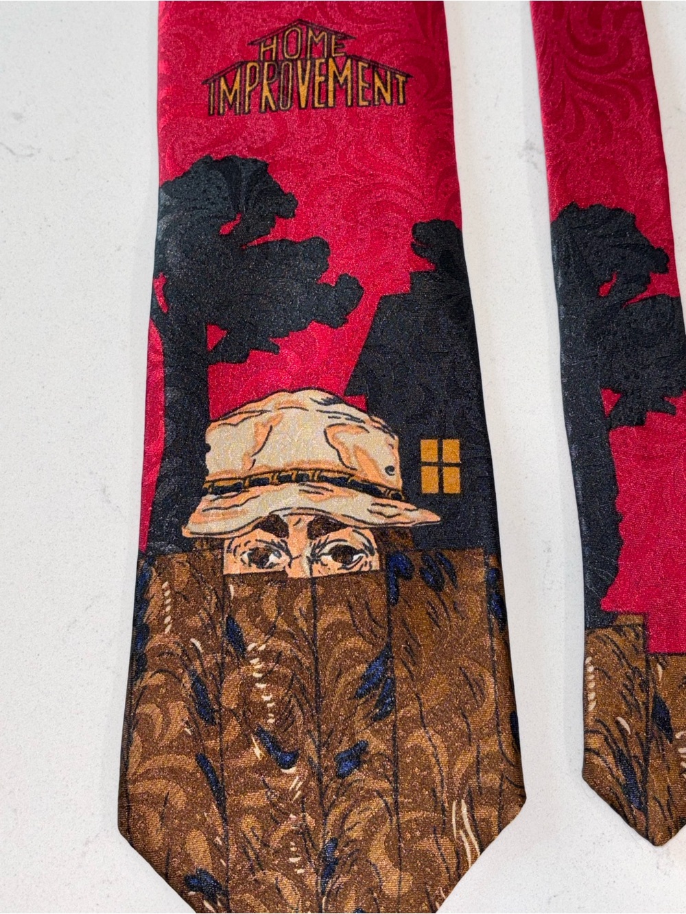 HOME IMPROVEMENT TV SHOW - Wilson - Red,Black and Brown Polyester Tie
